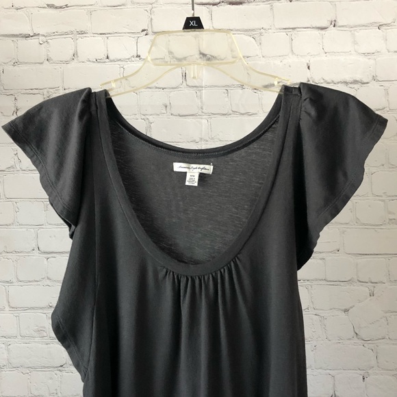 Women's American Eagle Outfitters gun metal gray blouse with shark bite hemline. - Picture 5 of 13